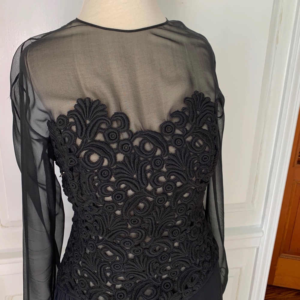 Dress - Picture 8 of 9
